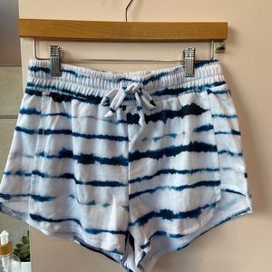 Onzie Divine Short - Storm